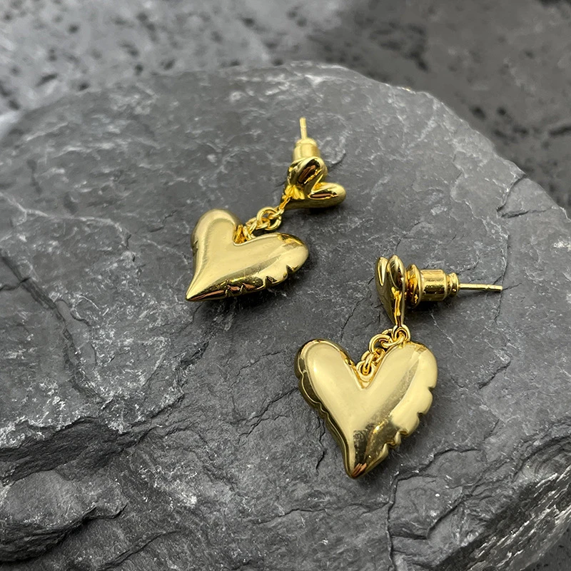 铜合金耳饰 法式甜心复古轻奢时髦桃心气质耳环耳钉