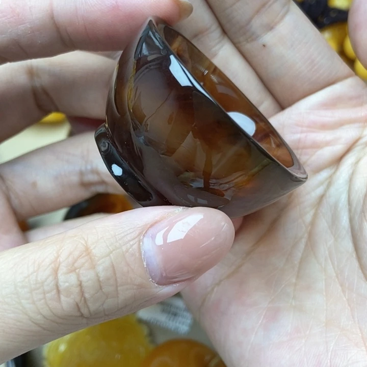 未镶嵌琥珀珠宝奇石