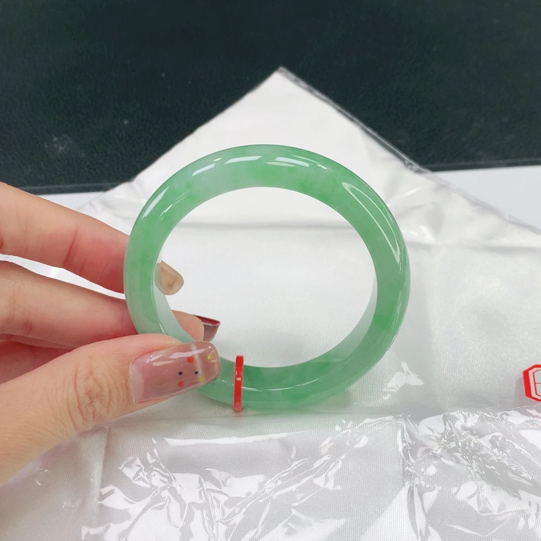 未镶嵌手镯翡翠611