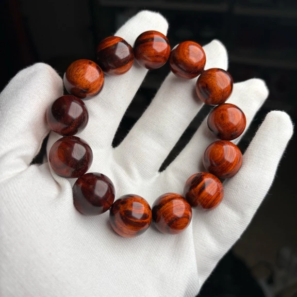 稀有·小叶紫檀黑飘红1.8正圆，一物一拍