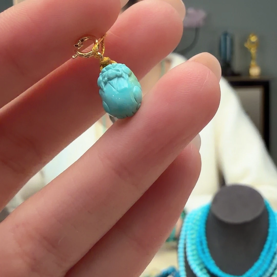 绿松石未镶嵌颈饰