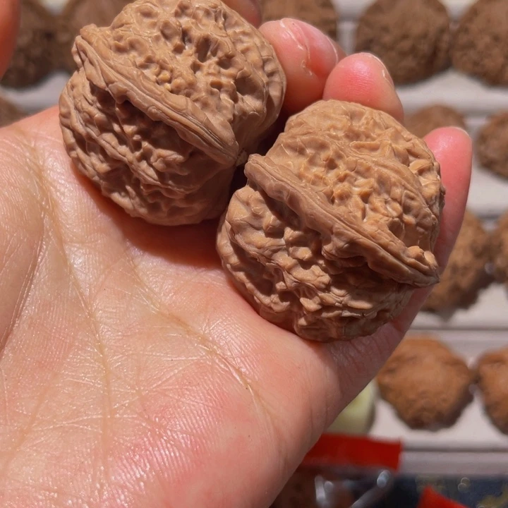 【闪购商品】文玩核桃吊坠༂三角白