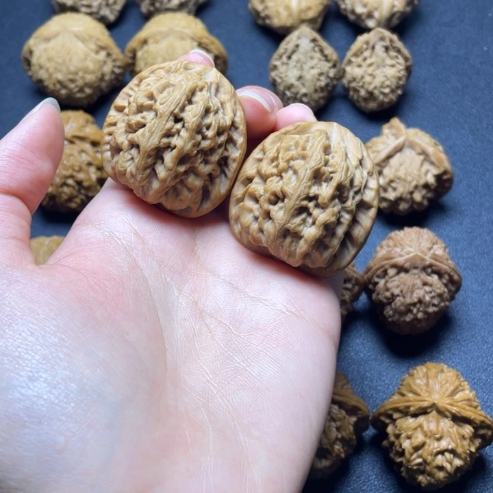 吊坠文玩核桃38+红锦鲤