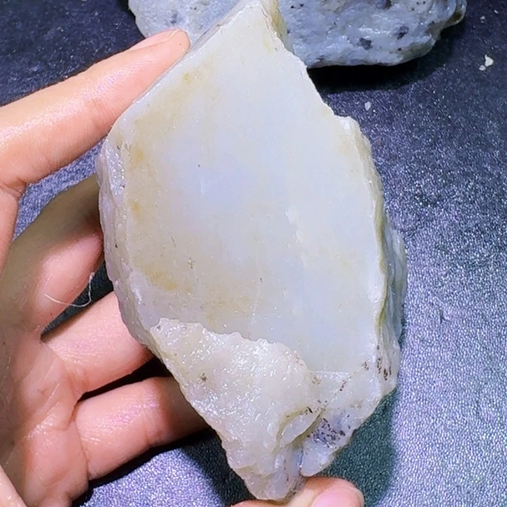 御***生未镶嵌和田玉（糖玉）珠宝半成品