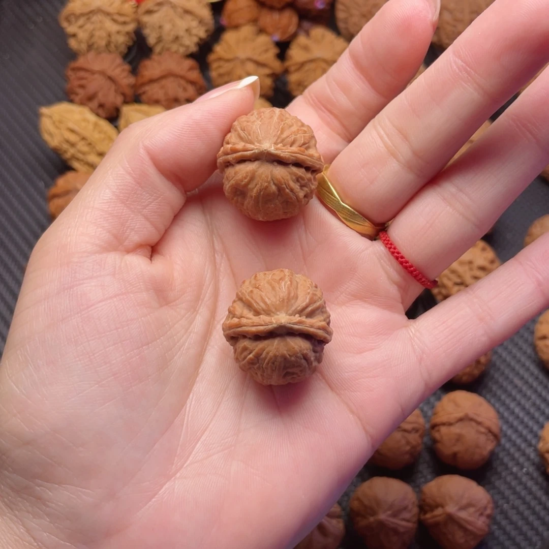 W***g文玩核桃把件小苹果