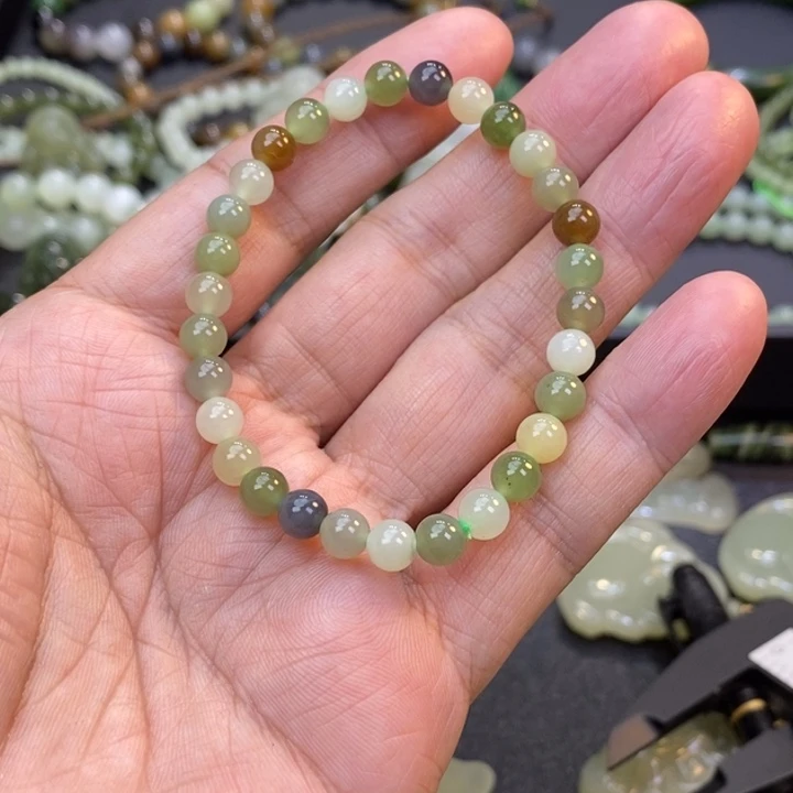 玫***」和田玉未镶嵌颈饰