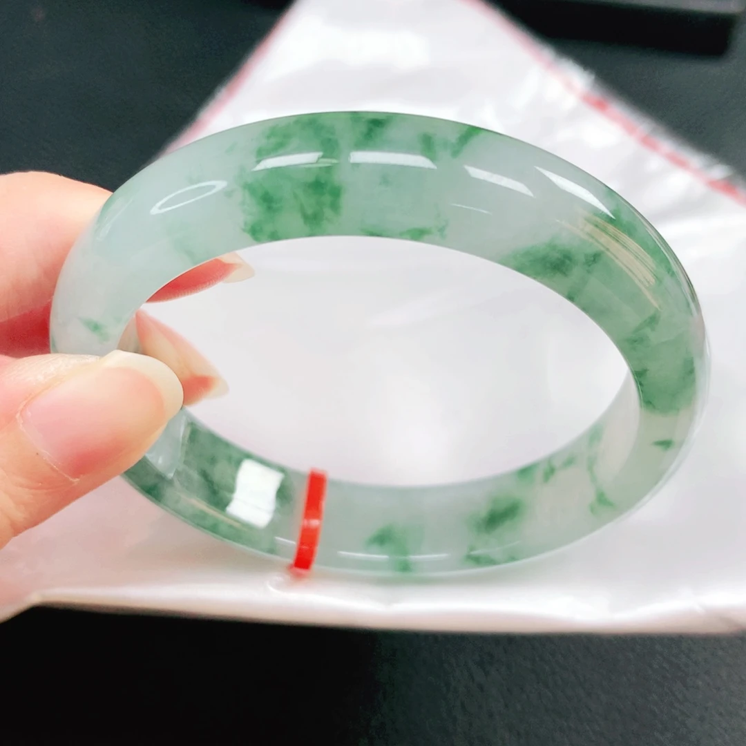 翡翠未镶嵌手镯57圈