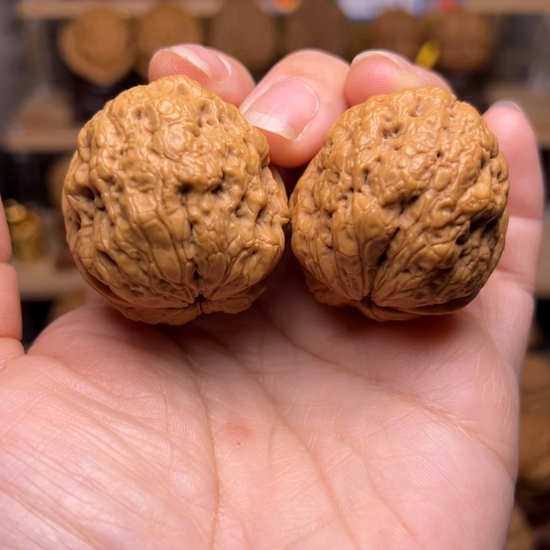 文玩核桃把件63w老树帝王蟾42尺