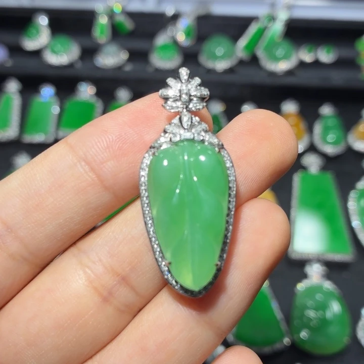 翡翠18K金镶嵌吊坠(不含链)翡翠