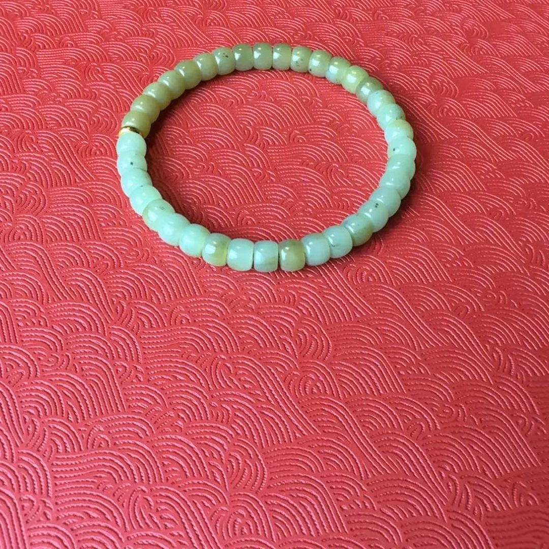 和田玉（碧玉）未镶嵌手链