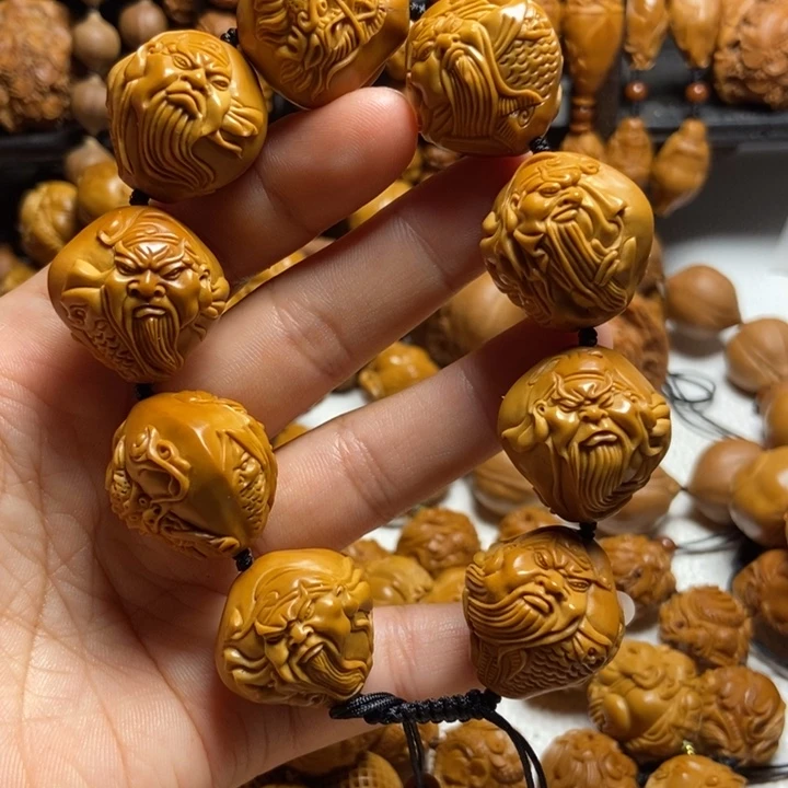 【闪购商品】橄榄核手串/手链风****起九龙关公
