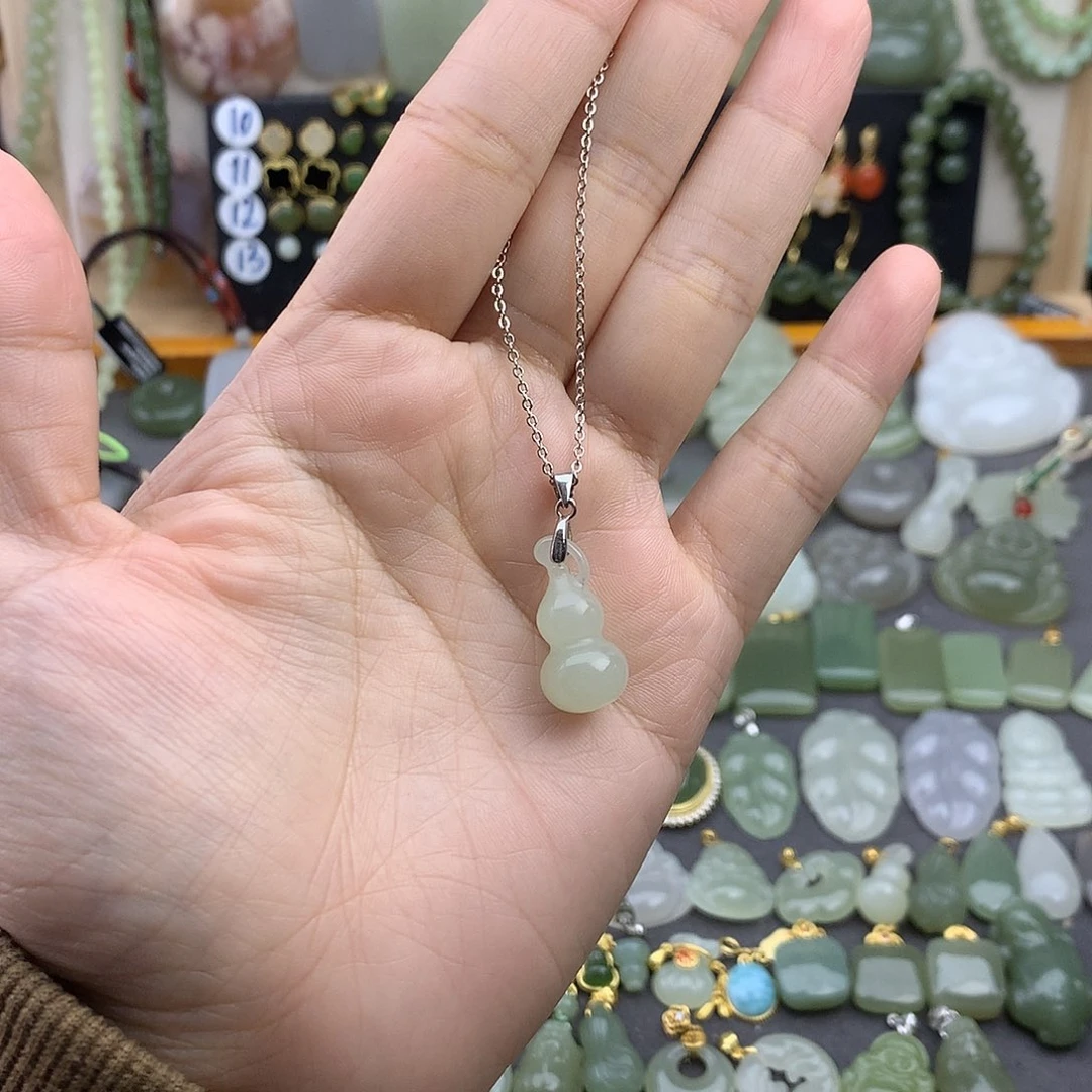 和田玉银S925镶嵌吊坠(赠链)