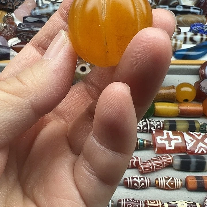 爱***错玛瑙/玉髓未镶嵌颈饰