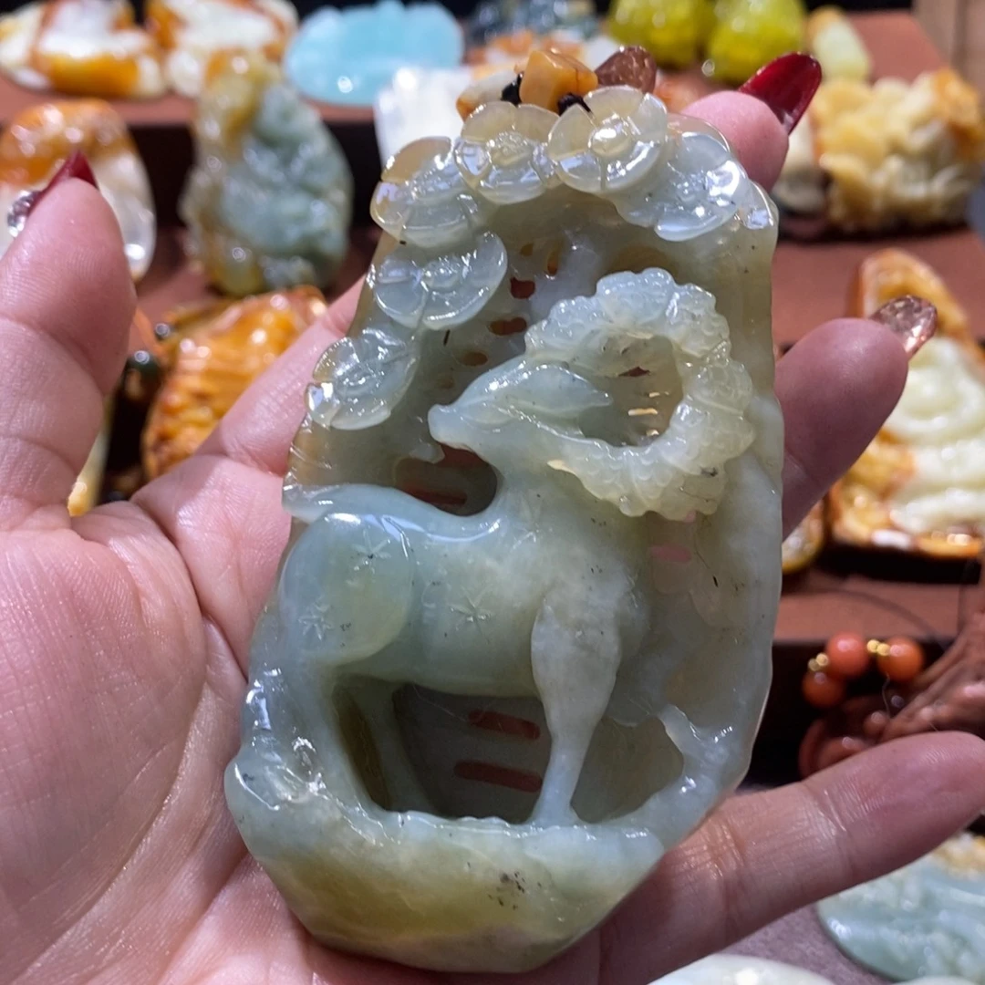 蛇纹石玉颈饰未镶嵌