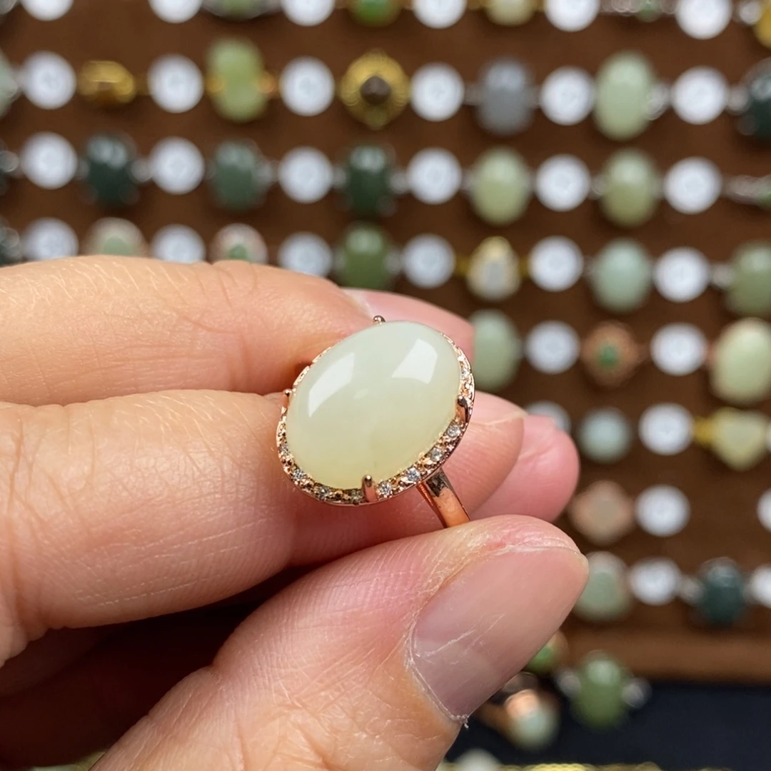 和田玉（青白玉）戒指合金