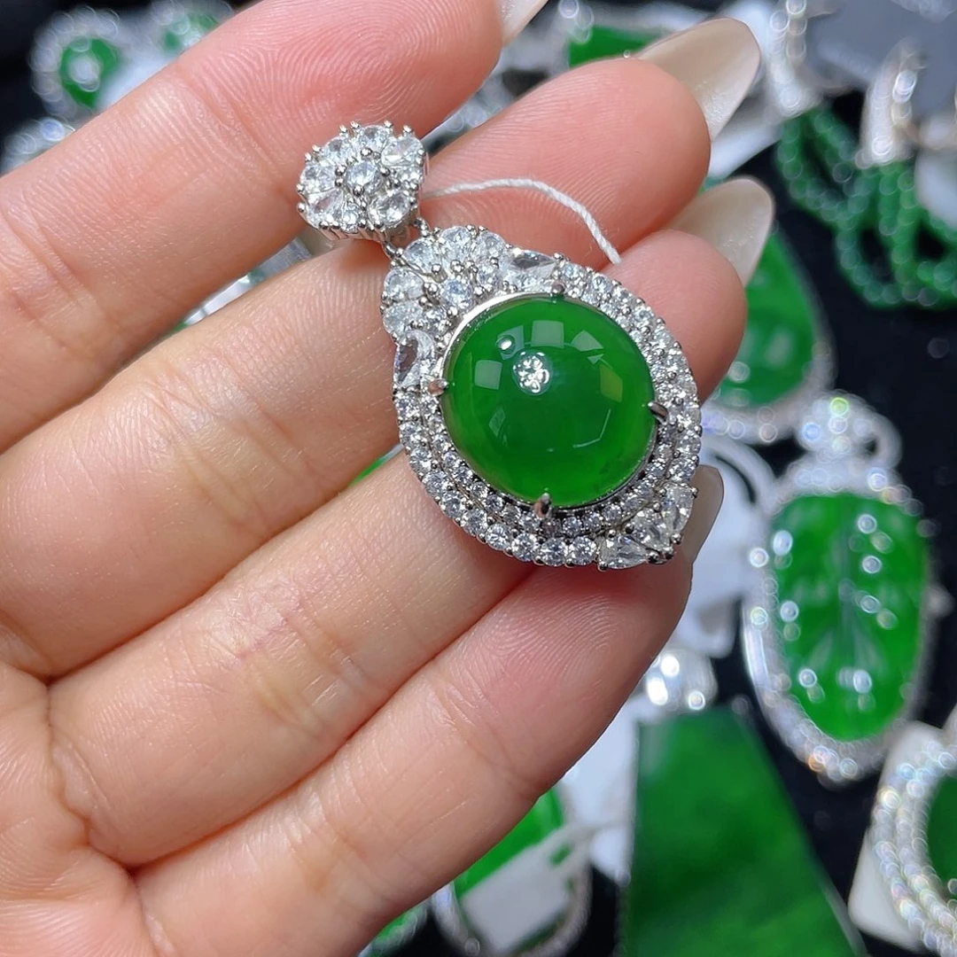 翡翠颈饰银S925镶嵌翡翠