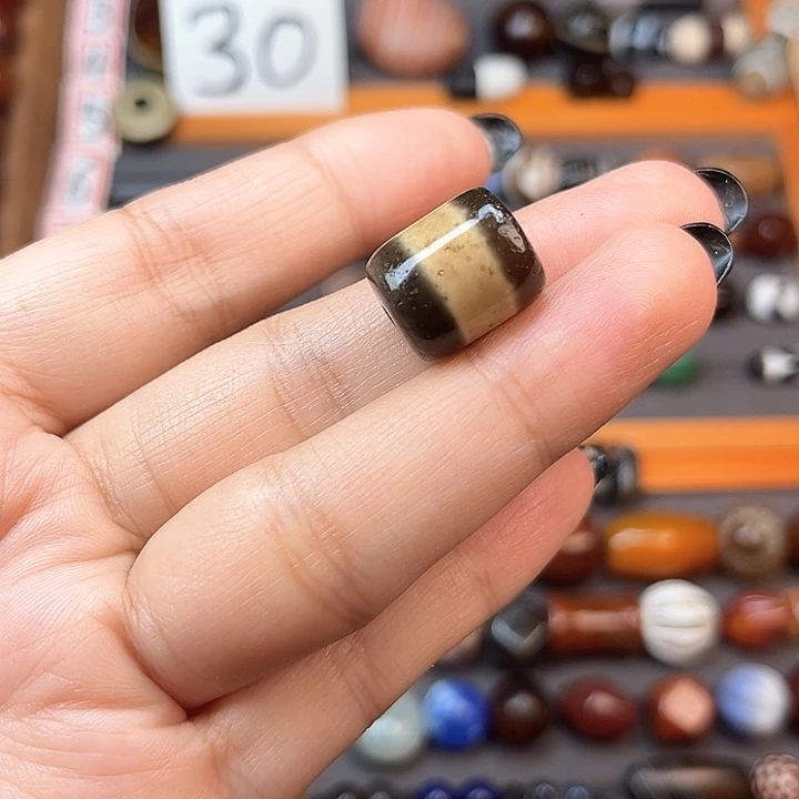 玛瑙/玉髓珠宝半成品未镶嵌铁***塔