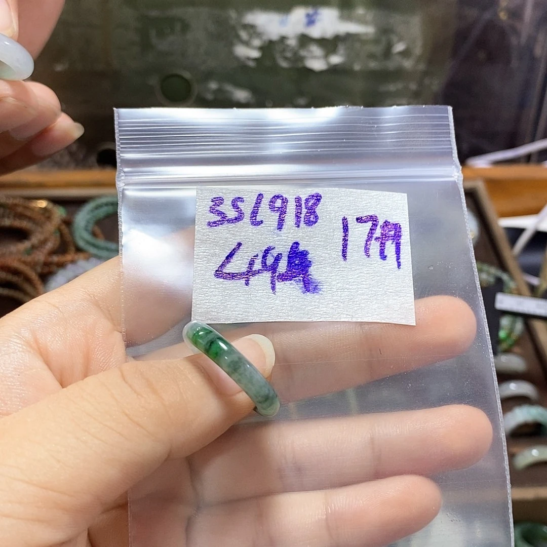 未镶嵌定制翡翠百**乐