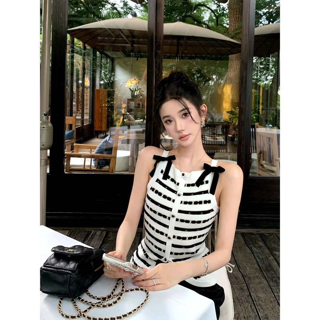 Barb Chill 黑白拼接小香风吊带背心女夏季蝴蝶肩带针织修身上衣