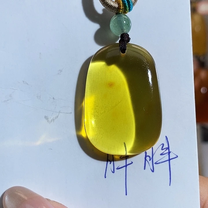琥珀颈饰未镶嵌琥珀蜜蜡