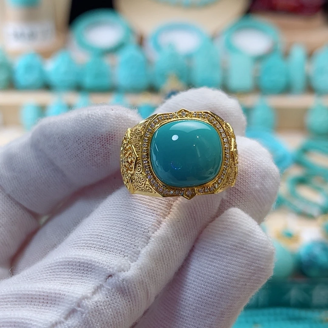 18K金镶嵌绿松石珠宝奇石