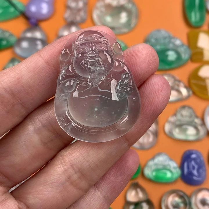 翡翠挂件未镶嵌….