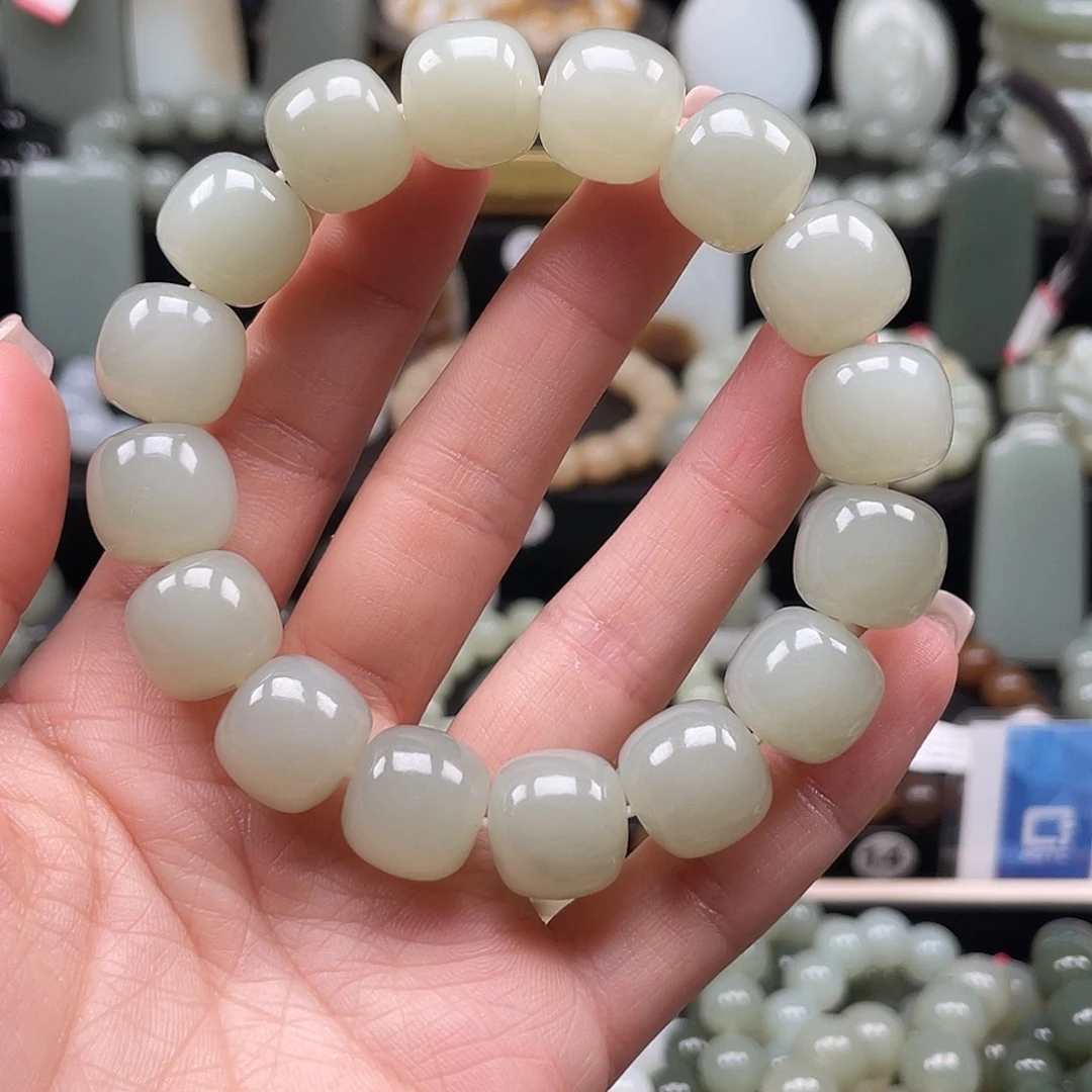 不***念和田玉未镶嵌手链