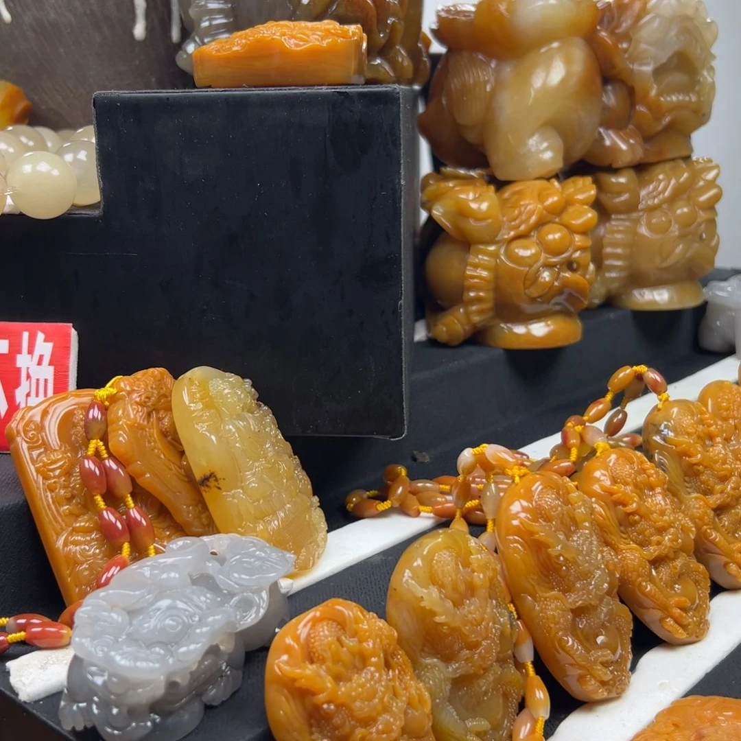 石英质玉（黄龙玉）未镶嵌黄龙玉