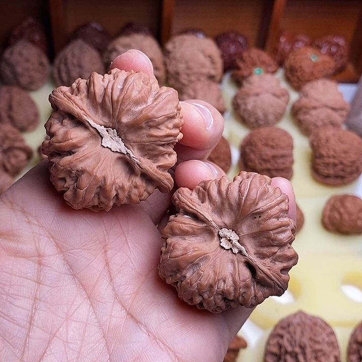 【闪购商品】文玩核桃吊坠钢**豆42凹底