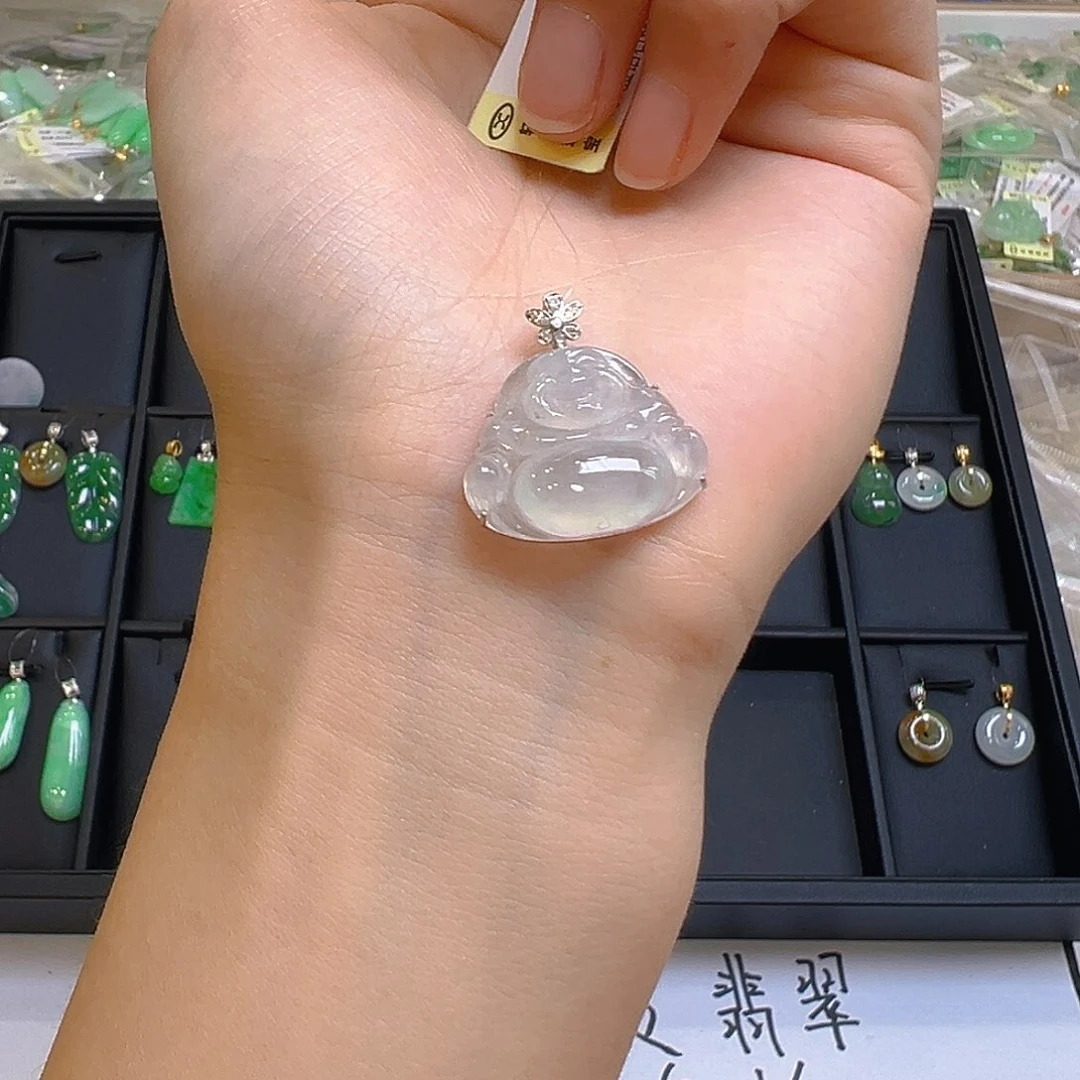 翡翠颈饰18K金镶嵌翡翠