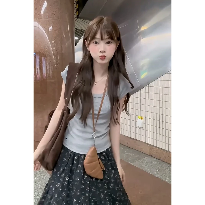 2025夏季新款女温柔风修身刺绣U领T恤上衣气质高腰显瘦碎花半身裙