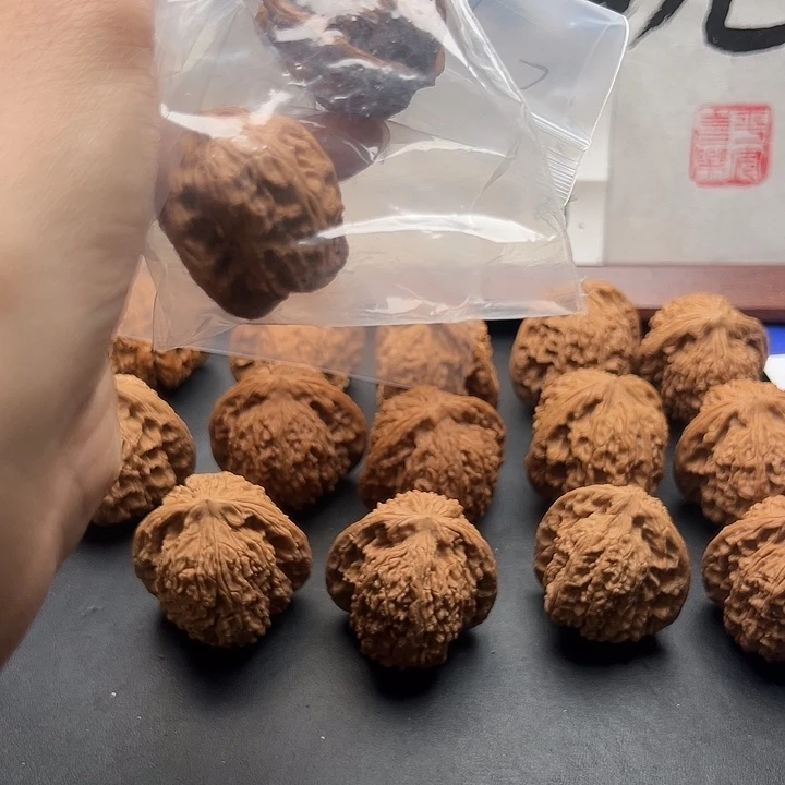 s***s吊坠文玩核桃福利