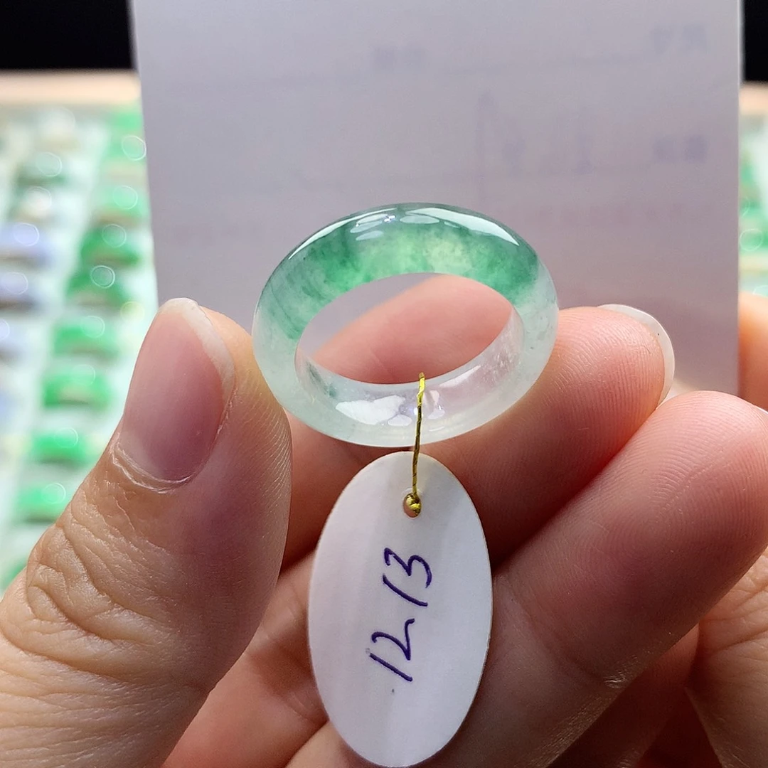 翡翠戒指未镶嵌13圈