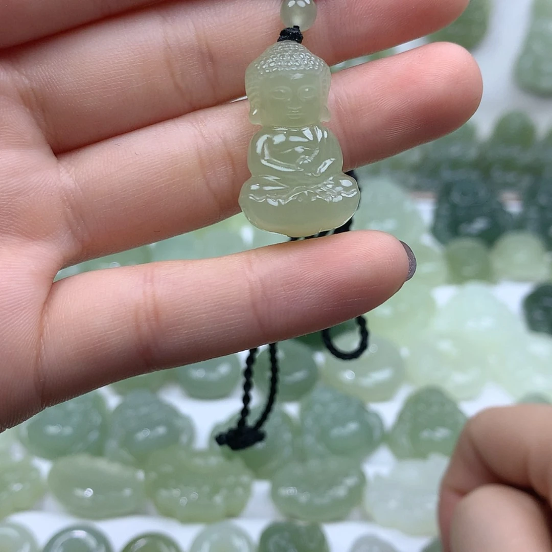 【闪购商品】颈饰未镶嵌和田玉