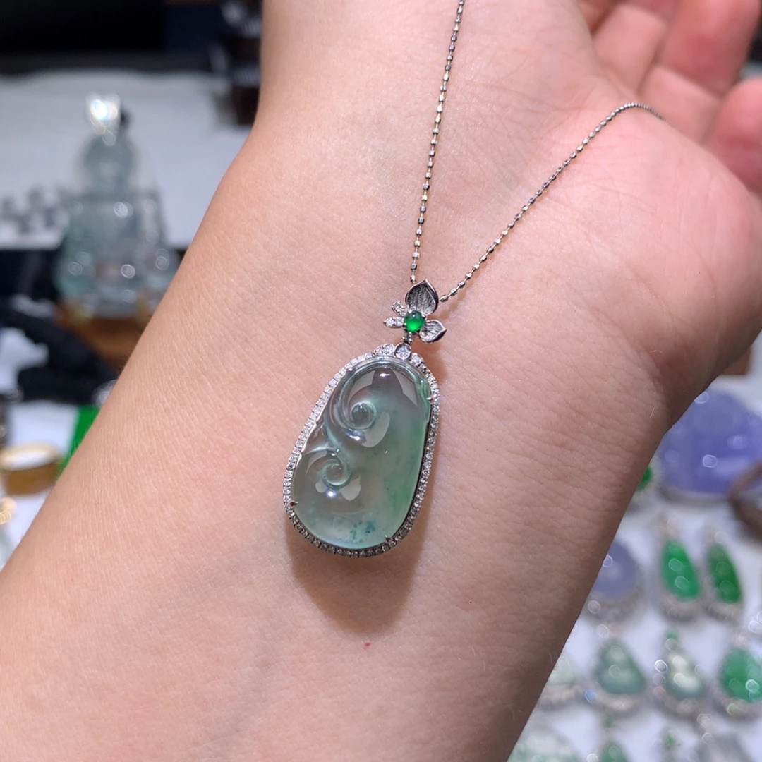 翡翠18K金镶嵌吊坠(不含链)