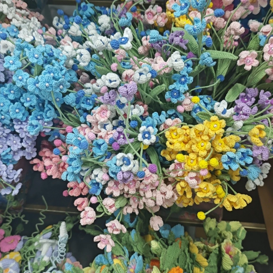 手工钩织毛线花批发，手工钩织品不退不换。