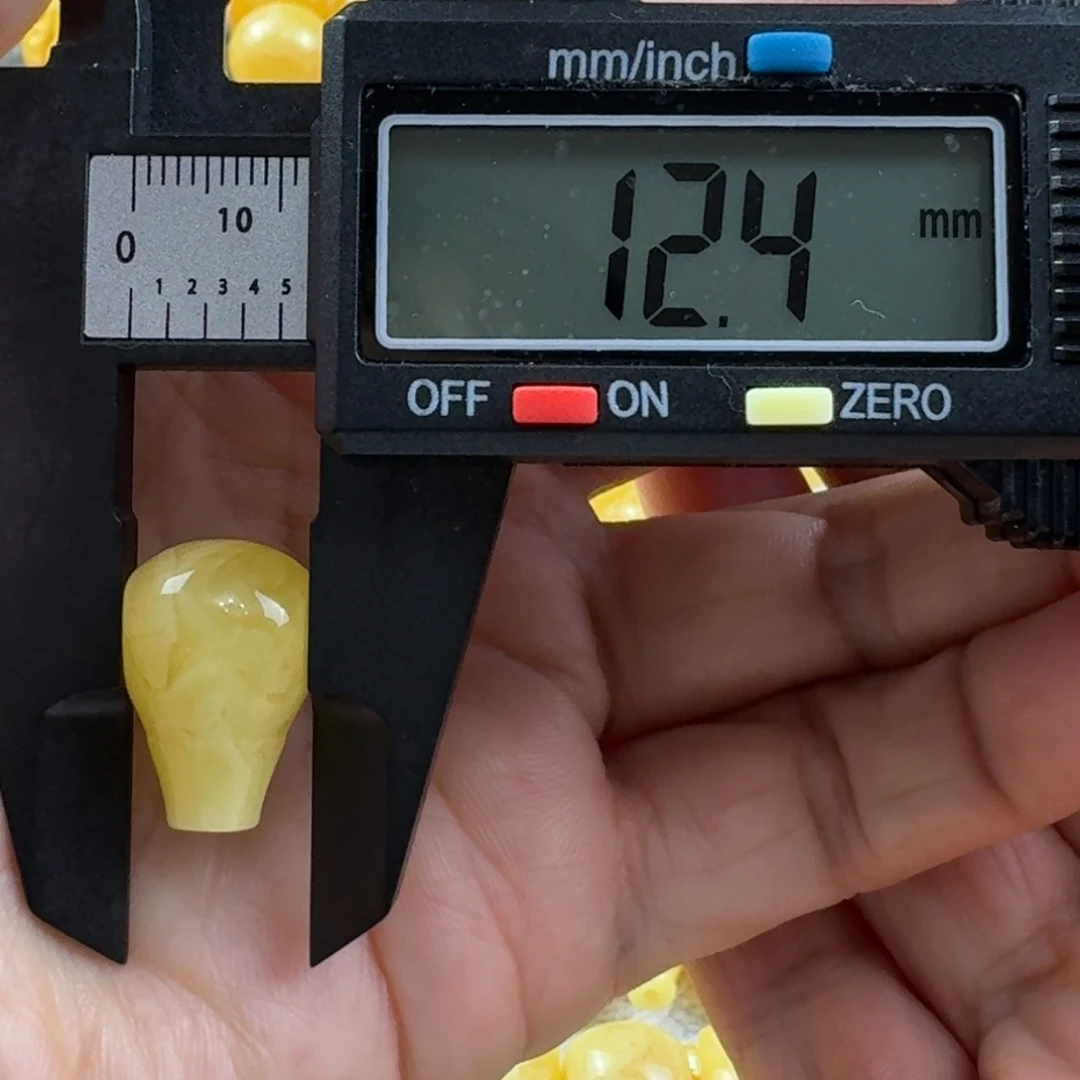 蜜蜡未镶嵌裸石27杂