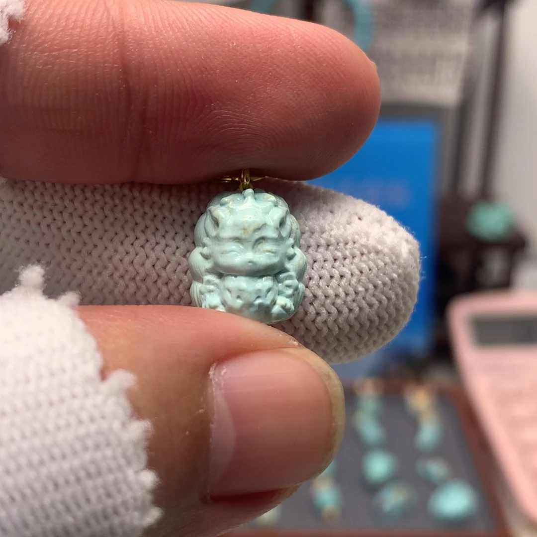 绿松石未镶嵌挂件