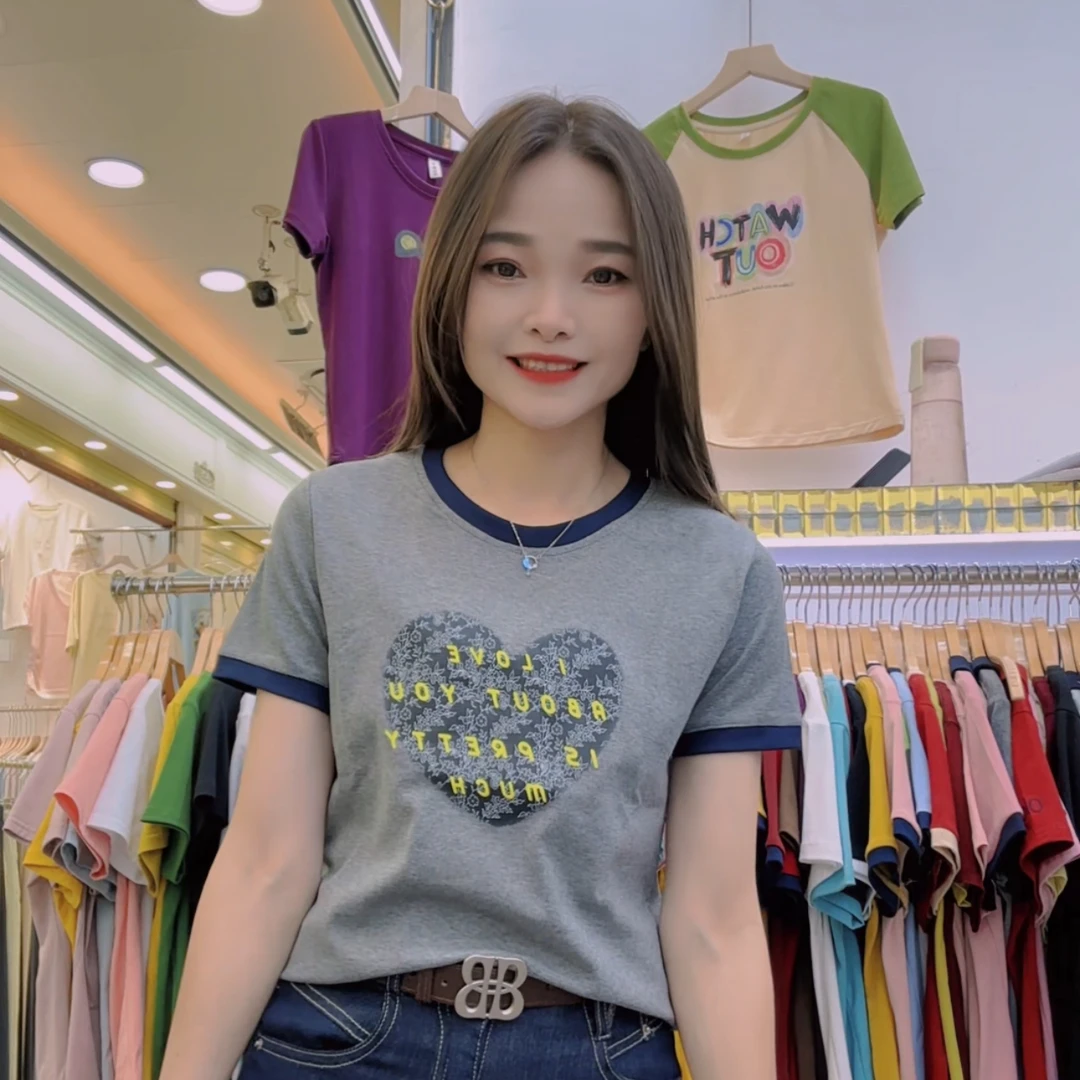 带边新款爱心上衣好穿百搭