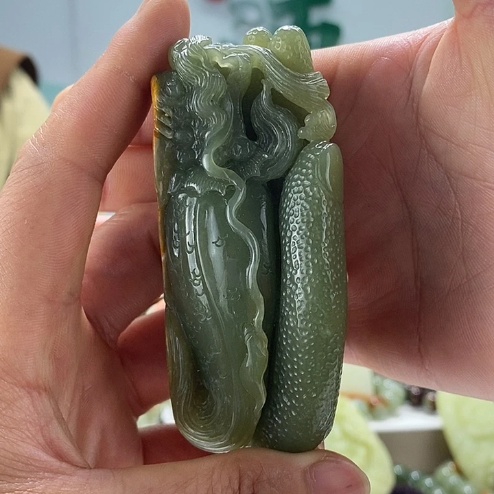 透闪石质玉未镶嵌吊坠(不含链)Y**电