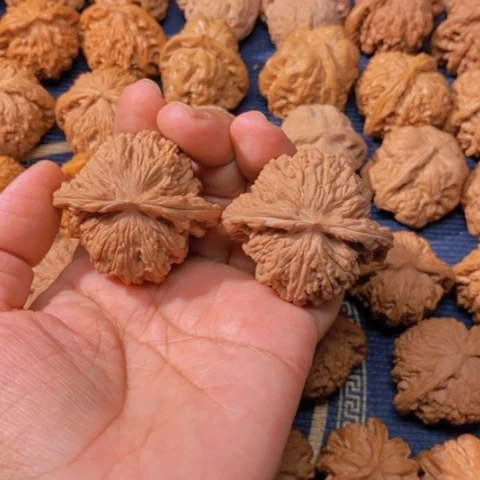 【闪购商品】吊坠文玩核桃A**主四座楼48