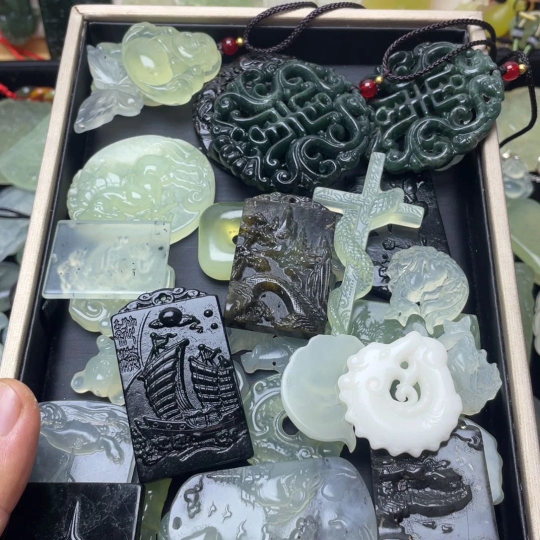 未镶嵌蛇纹石玉颈饰任选一个