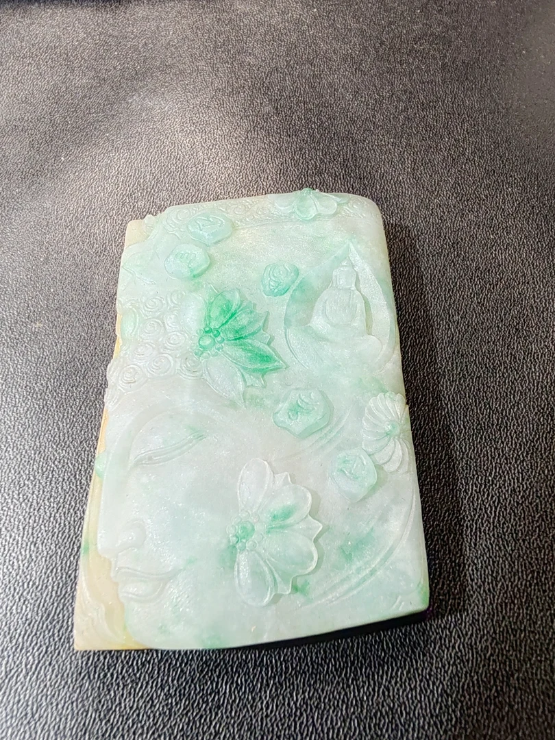 天然缅甸翡翠特色孤品件花开现佛