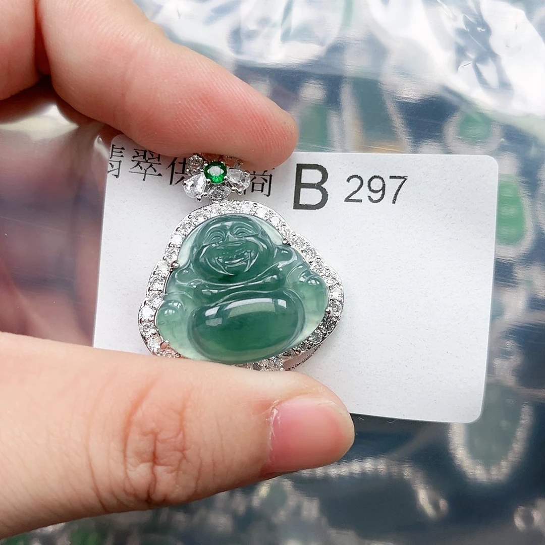 翡翠颈饰未镶嵌翡翠297