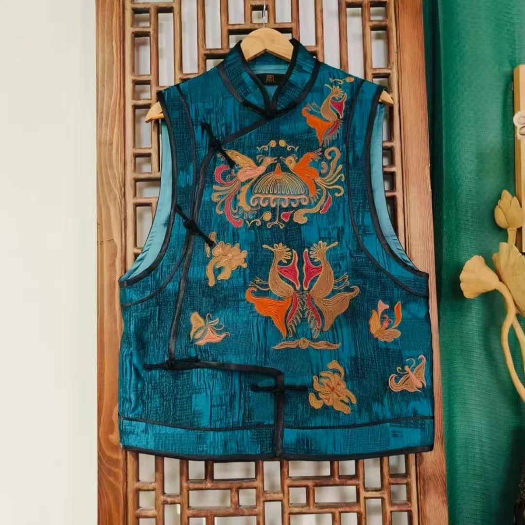 苗绣 (LS667-13) 凤徕兮私人定制蓝色提花底咖色图腾刺绣盘扣马甲