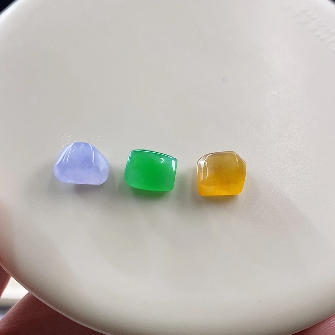 颈饰未镶嵌翡翠一手随形