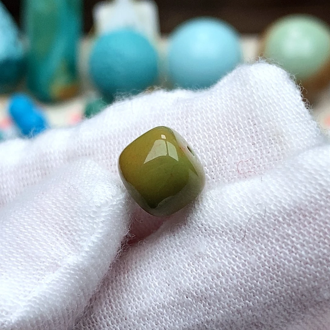 绿松石未镶嵌珠宝奇石尺寸8.7