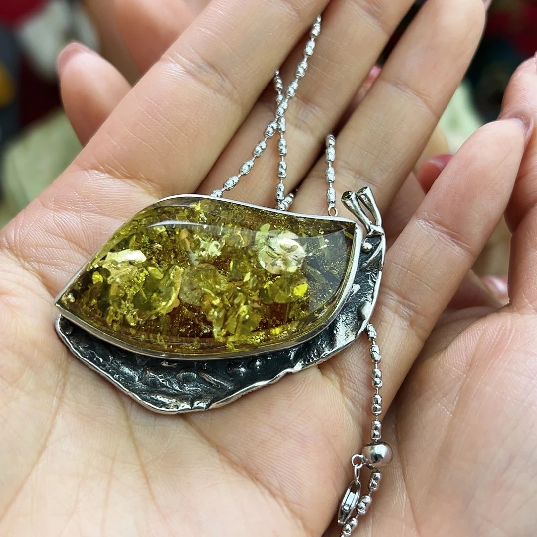 琥珀手镯未镶嵌吊坠