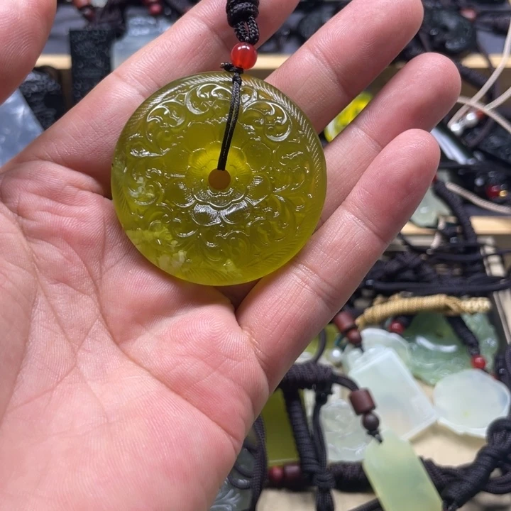 ໑***虹未镶嵌蛇纹石玉手链