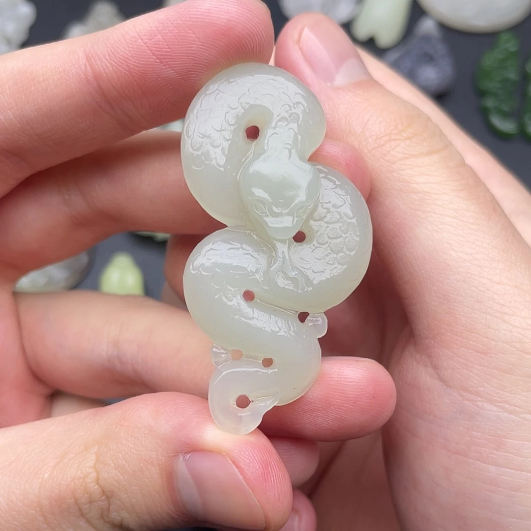 【闪购商品】颈饰未镶嵌和田玉